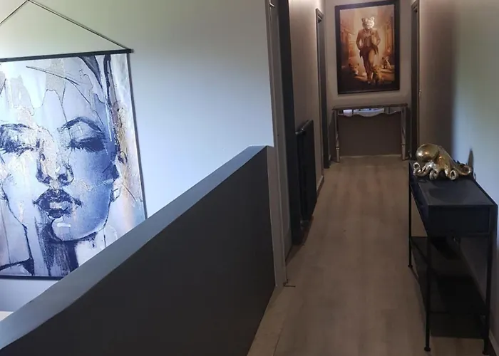 ベッド・アンド・ブレックファスト Le Repaire De L'aigle *